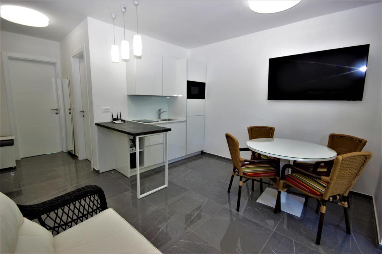 Apartments Smitran Banjole Exterior photo