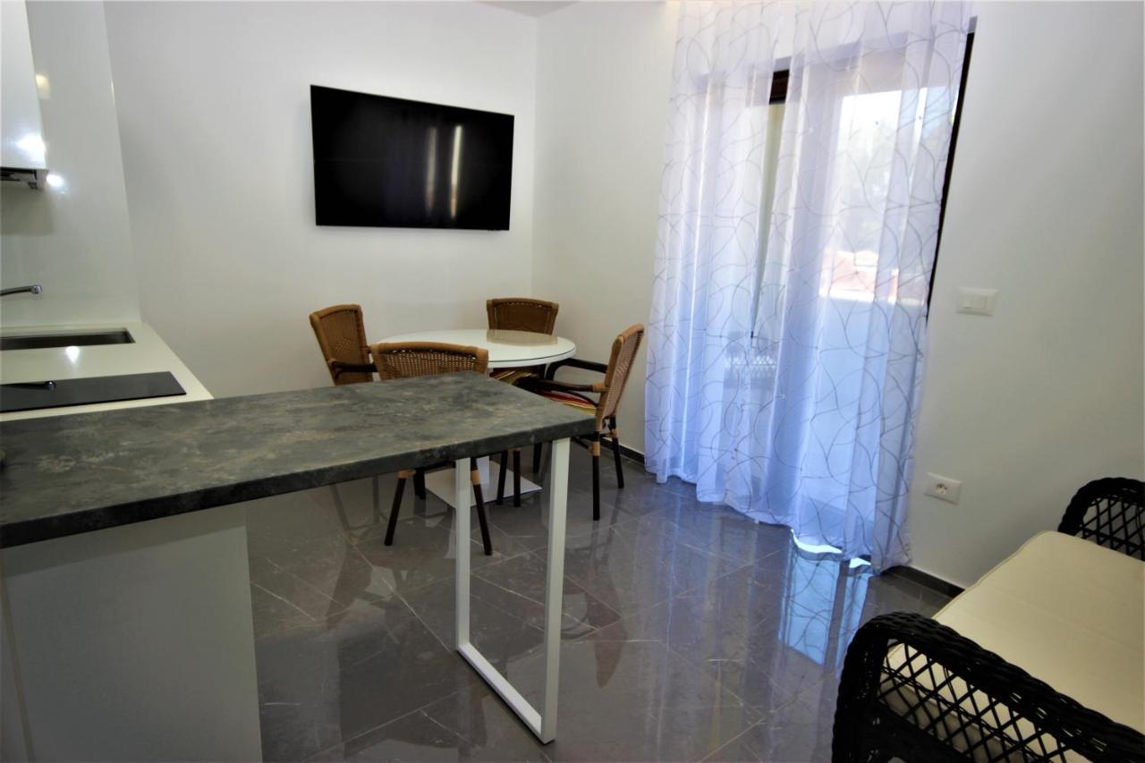 Apartments Smitran Banjole Exterior photo